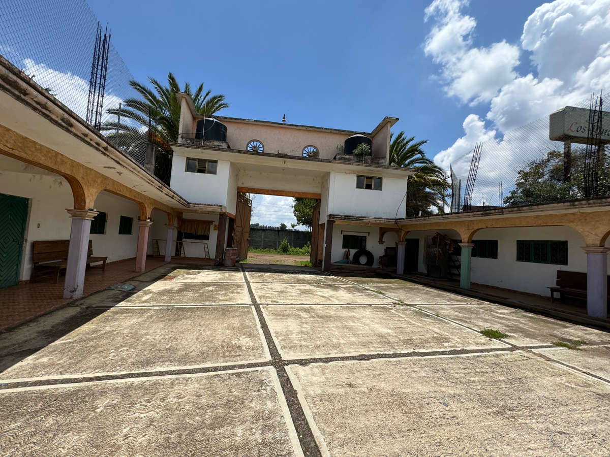 Hotel en venta en El Mirador, Pátzcuaro — foto 1 de 15