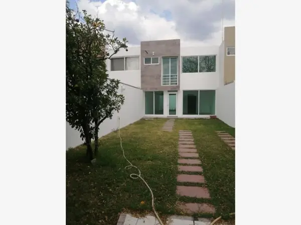 Casa en venta en Hermenegildo Galeana, Cuautla — foto 2 de 13