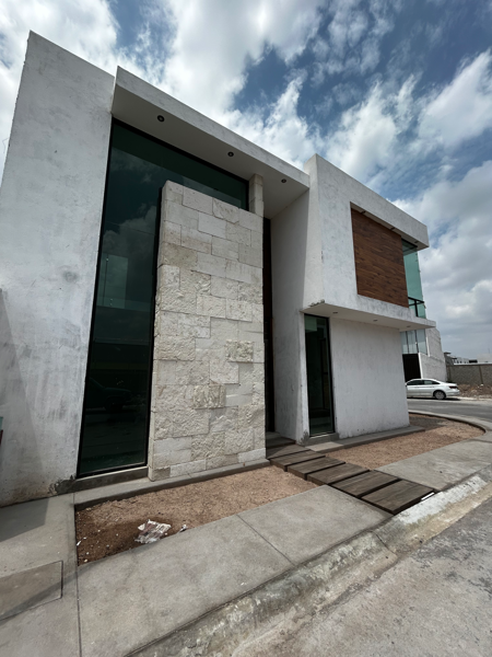 Casa en venta en Los Viñedos, Torreón — foto 2 de 17