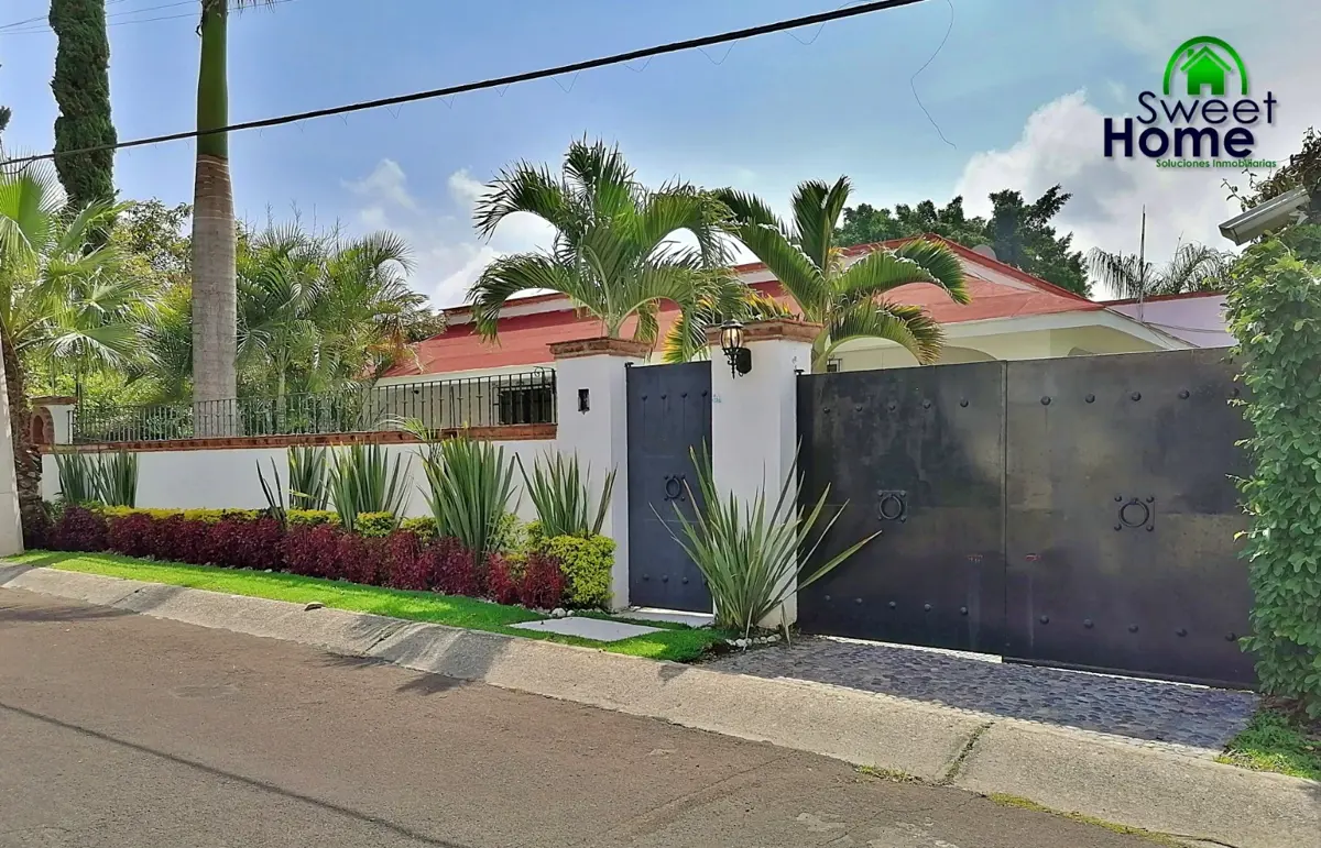 Casa en venta en Lomas de Cocoyoc, Atlatlahucan — foto 1 de 19