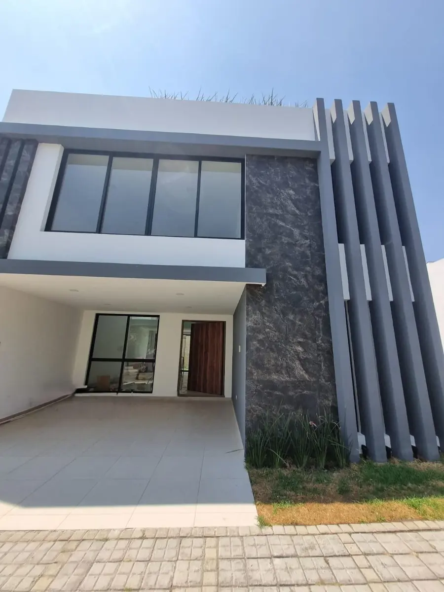 Casa en venta en Lomas de Angelópolis, San Andrés Cholula — foto 1 de 24