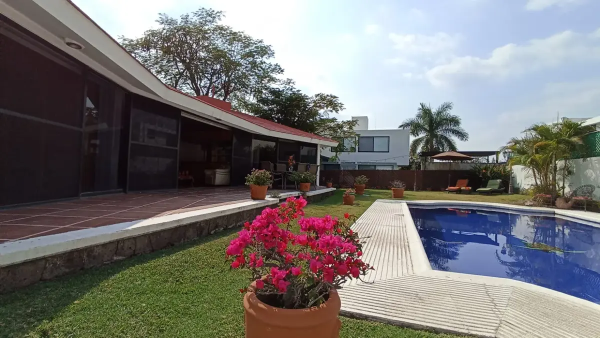 Casa en venta en Lomas de Cocoyoc, Atlatlahucan — foto 1 de 29