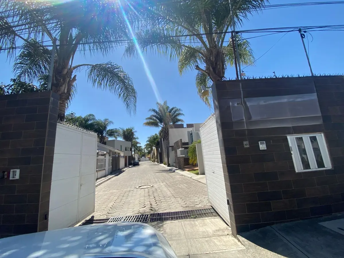 Casa en venta en Santiago Momoxpan, San Pedro Cholula — foto 1 de 12