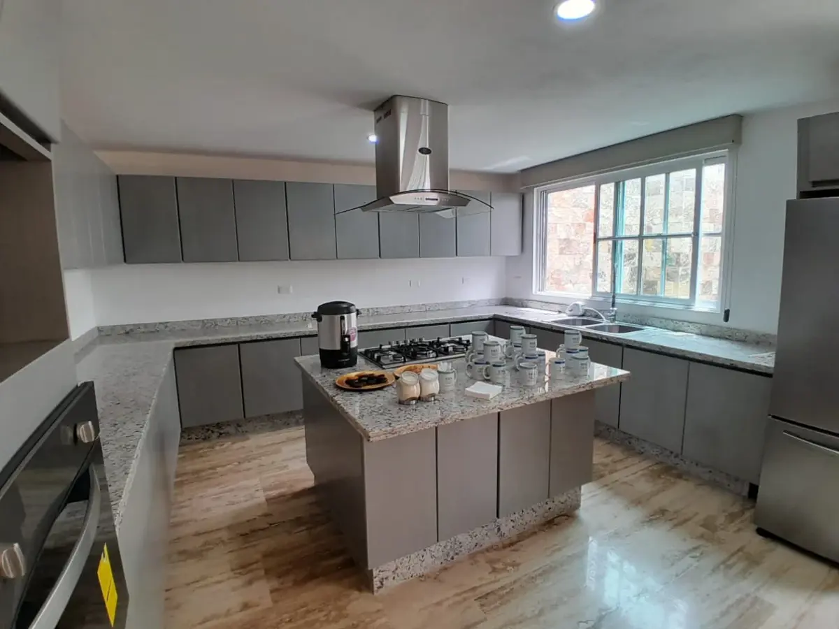 Casa en venta en Lomas de Angelópolis, San Andrés Cholula — foto 1 de 38