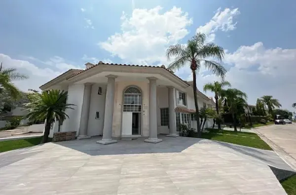 Casa en venta en Puerta de Hierro, Zapopan, Jalisco