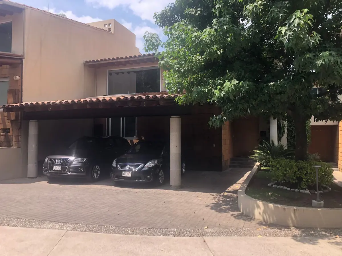Casa en venta en San Jose de los Cedros, Cuajimalpa de Morelos — foto 1 de 16