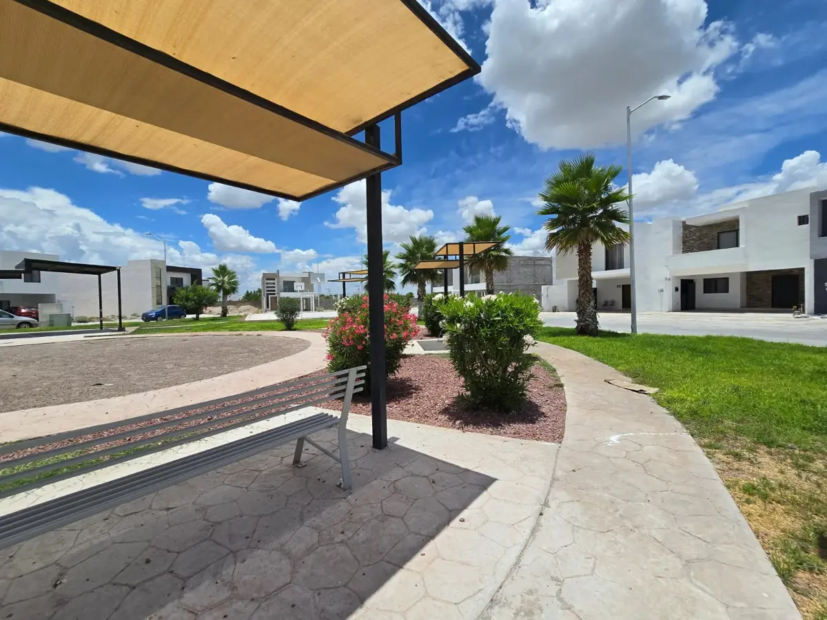Casa en venta en Los Viñedos, Torreón — foto 1 de 42