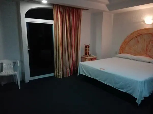 Hotel en venta en Club Deportivo, Acapulco de Juárez — foto 3 de 15