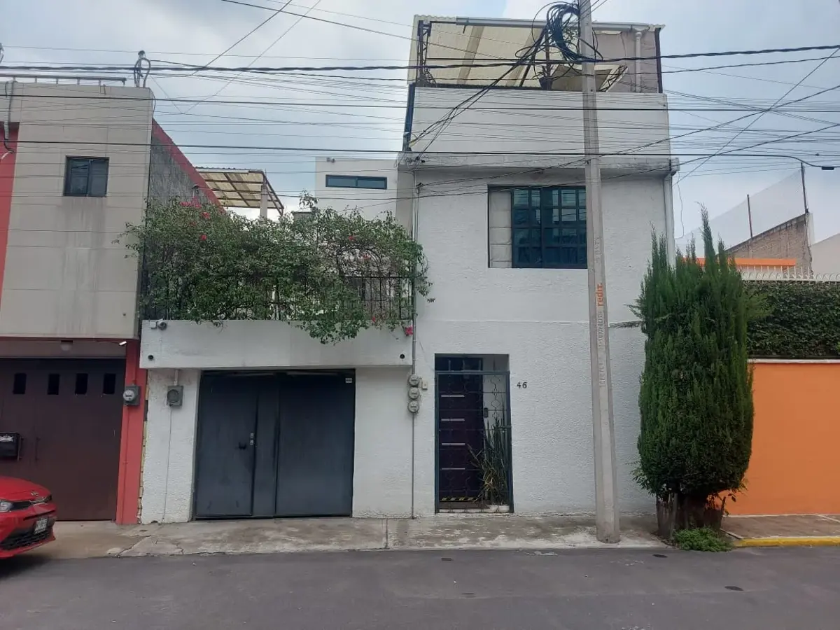 Casa en venta en El Reloj, Coyoacán — foto 1 de 39