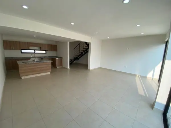 Casa en venta en Lomas de la Rioja, Alvarado — foto 3 de 8