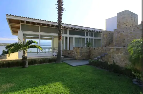 Casa en venta en Tequesquitengo, Jojutla — foto 2 de 35