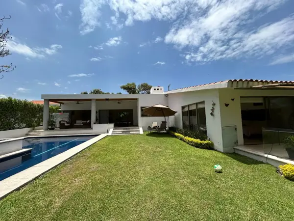 Casa en venta en Lomas de Cocoyoc, Atlatlahucan, Morelos Casa en venta en Lomas de Cocoyoc, Atlatlahucan, Morelos