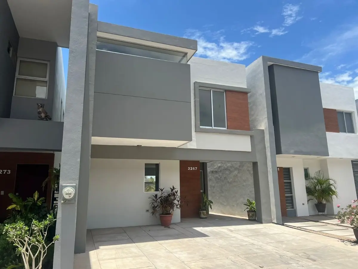 Casa en venta en Los Almendros, Culiacán — foto 1 de 28