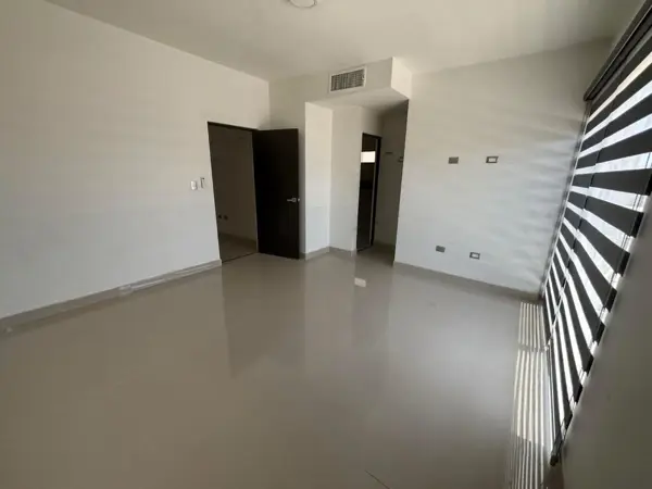 Casa en venta en Jardines de Santa Clara, Juárez — foto 2 de 28