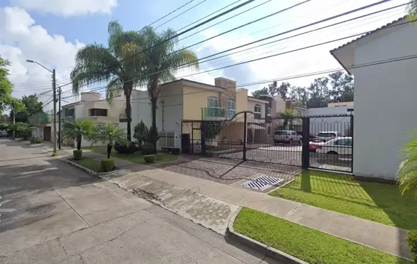 Casa en venta en Bosques de La Victoria, Guadalajara — foto 3 de 12