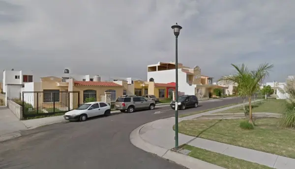 Casa en venta en Villa Fontana, San Pedro Tlaquepaque — foto 3 de 7