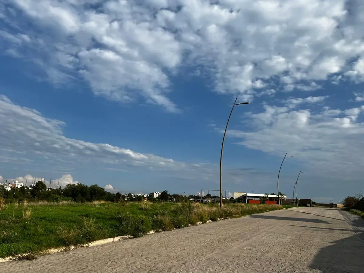 Terreno en venta en San Bernardino Tlaxcalancingo, San Andrés Cholula — foto 1 de 11