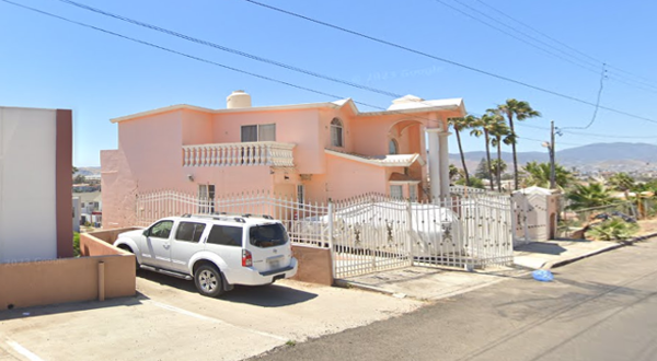 Casa en venta en Valle Dorado, Ensenada — foto 3 de 10