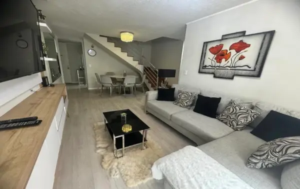 Casa en venta en Fracc Res Victoria, Zapopan — foto 2 de 6