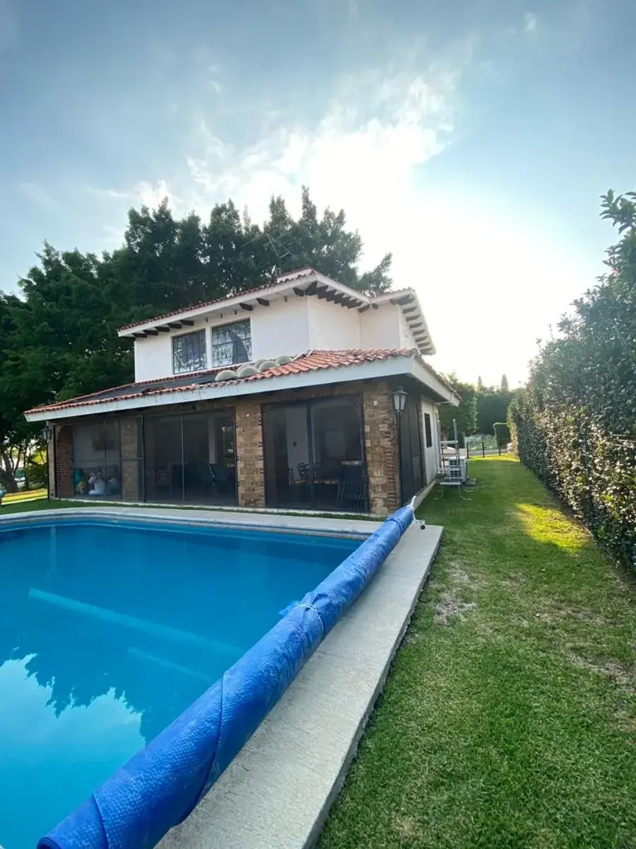 Casa en venta en Lomas de Cocoyoc, Atlatlahucan — foto 1 de 24