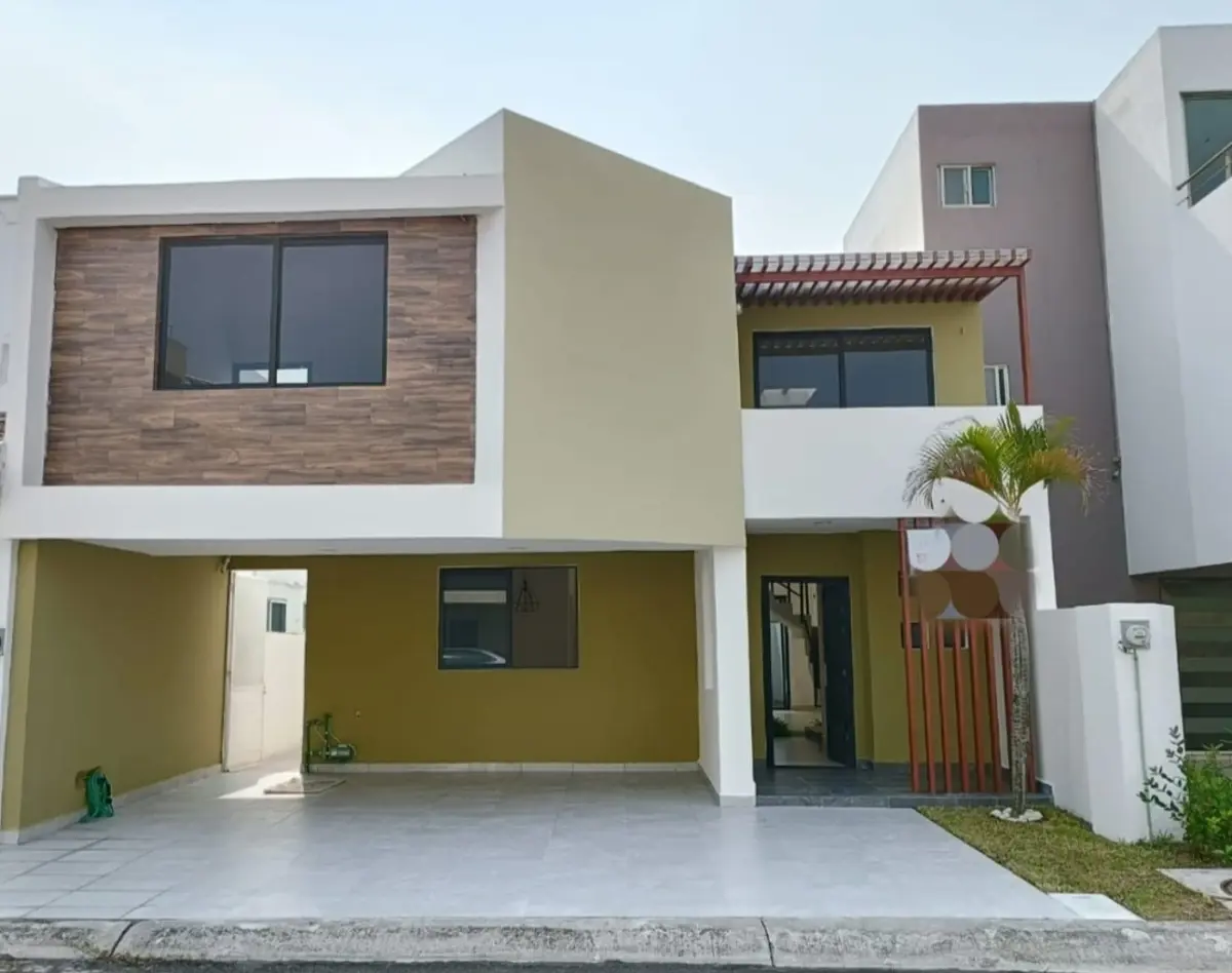Casa en venta en Las Lomas Residencial, Alvarado — foto 1 de 38