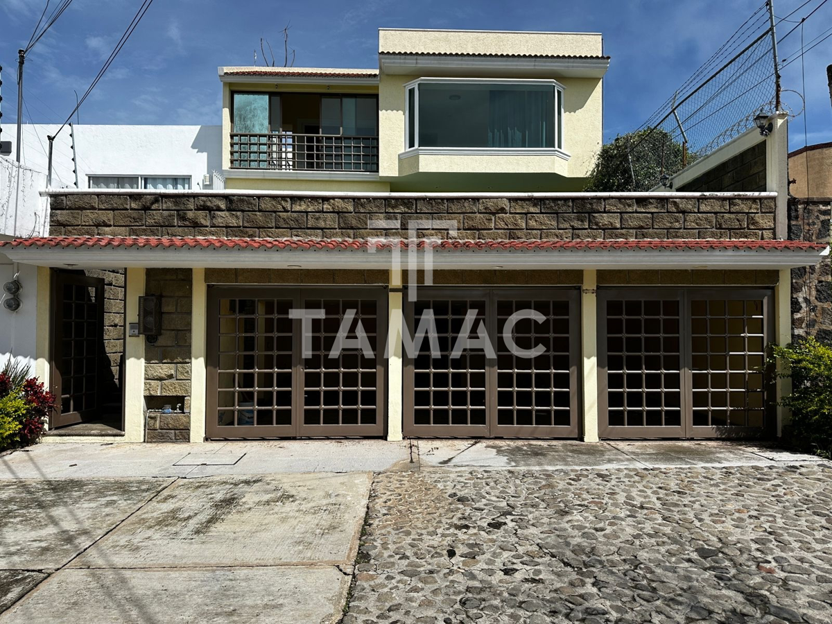 Casa en venta en Lomas de Tzompantle, Cuernavaca — foto 1 de 23