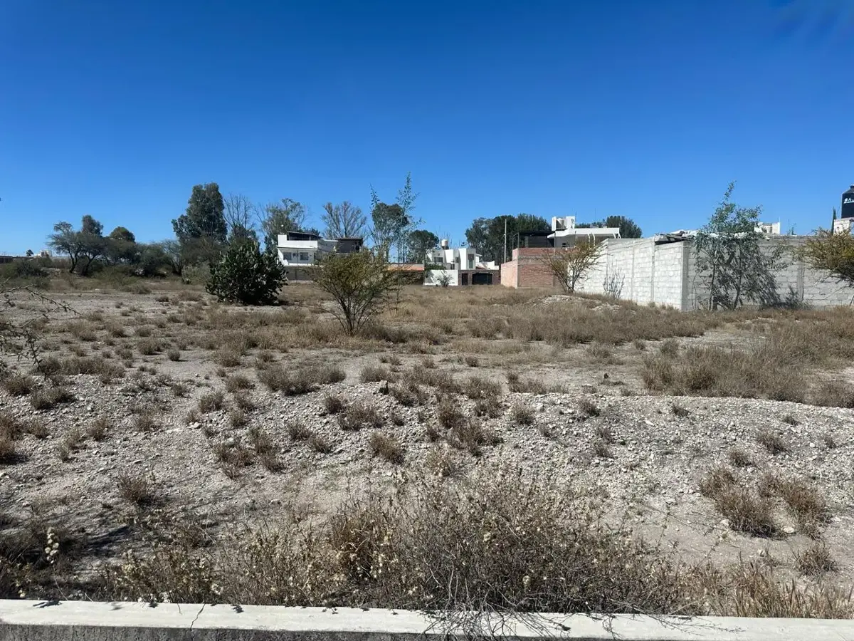 Terreno en venta en Los Pinos, Pedro Escobedo — foto 1 de 8