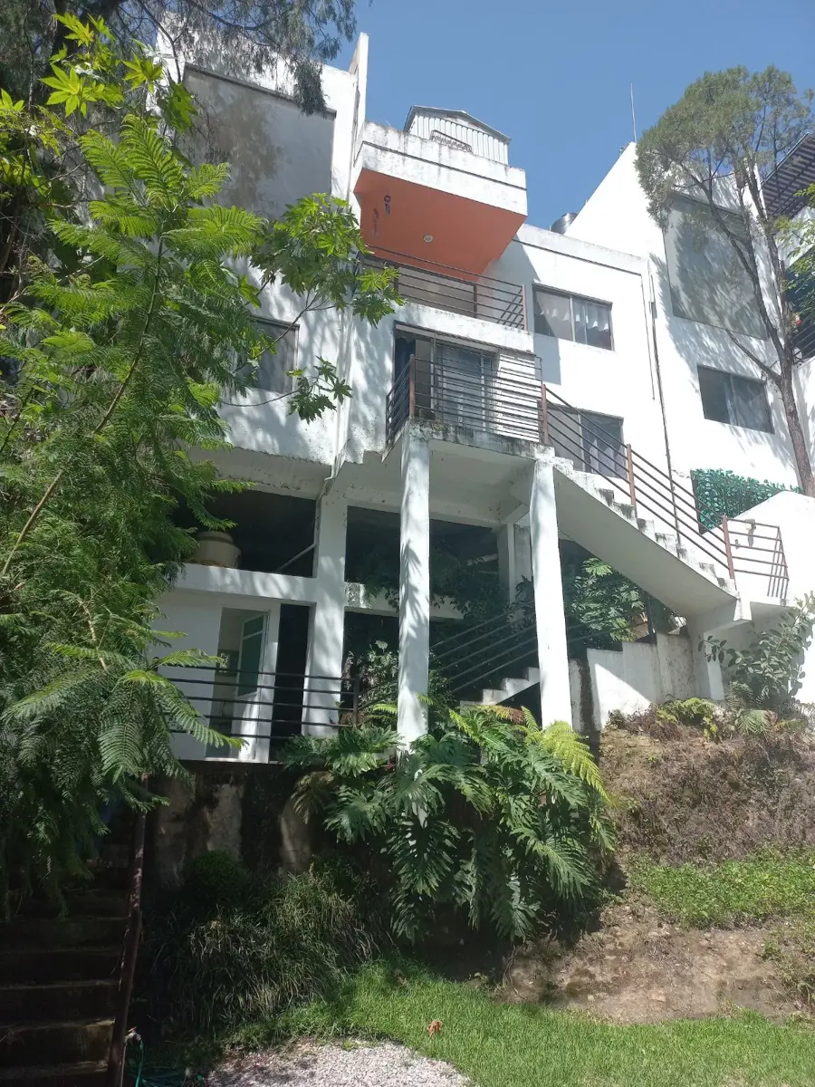 Casa en venta en Lomas de Tzompantle, Cuernavaca — foto 1 de 31