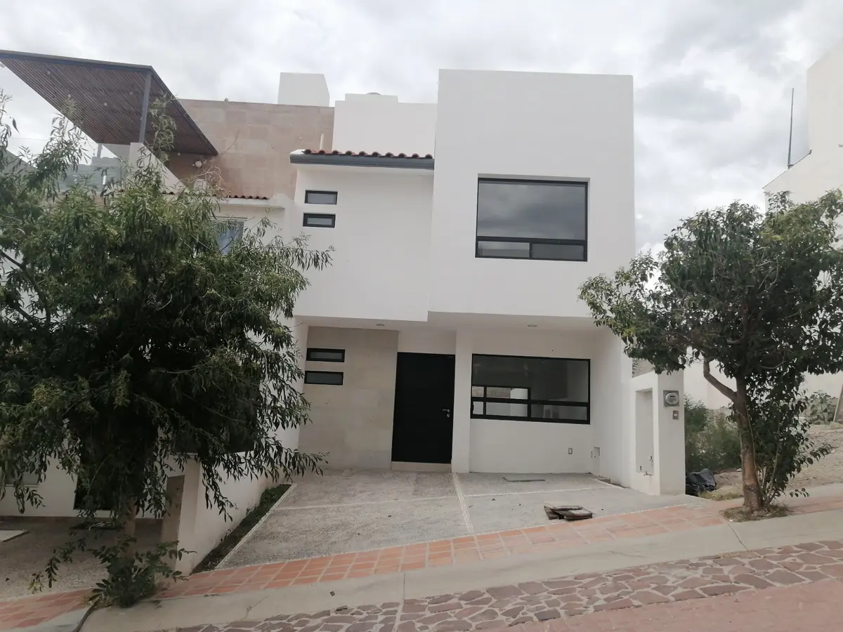 Casa en venta en Pedregal de Schoenstatt, Corregidora — foto 1 de 46