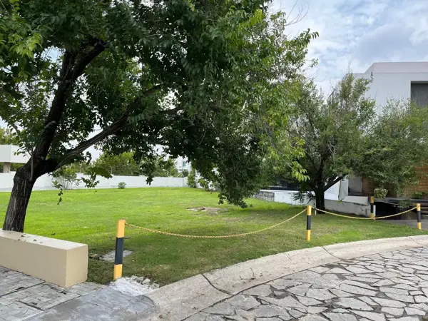 Terreno en venta en Virreyes Residencial, Zapopan — foto 2 de 7