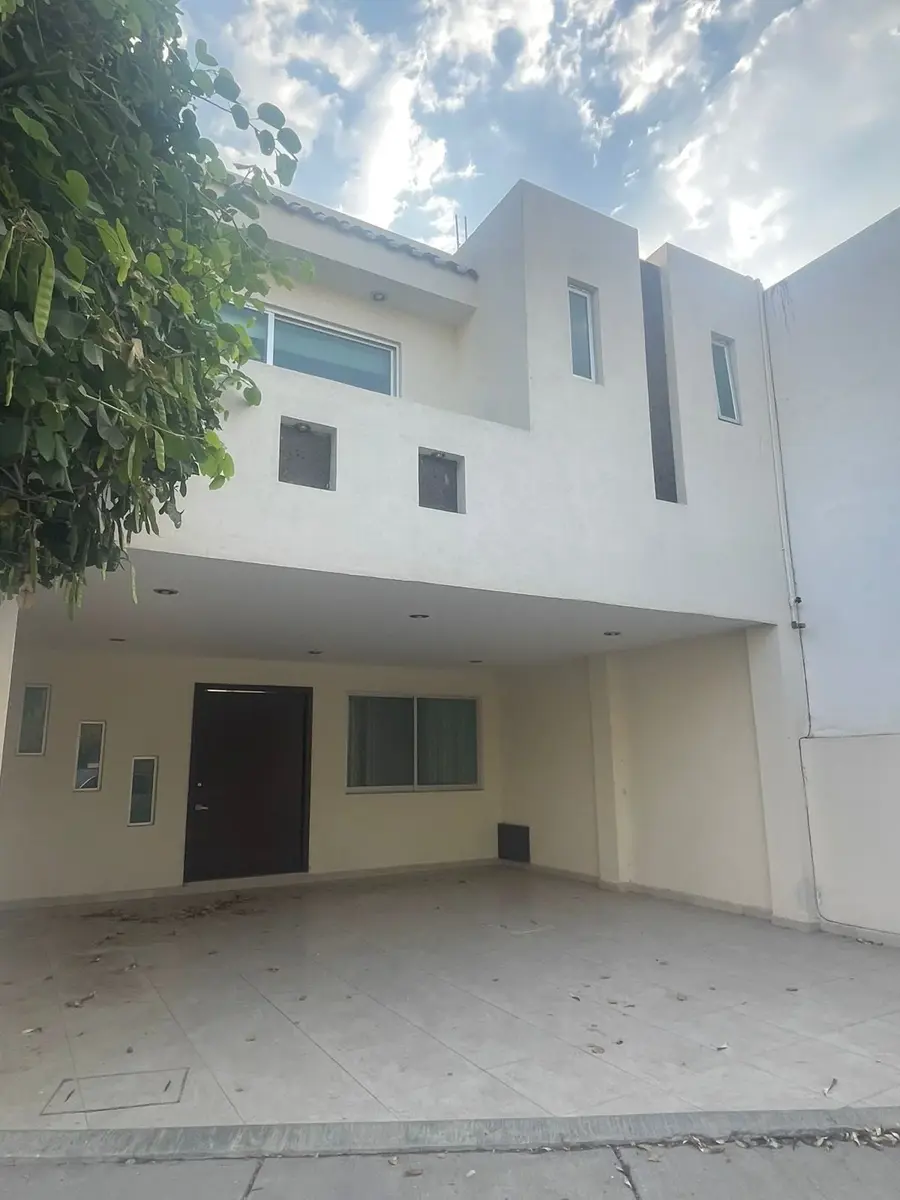 Casa en venta en El Mayorazgo Residencial, León — foto 1 de 26