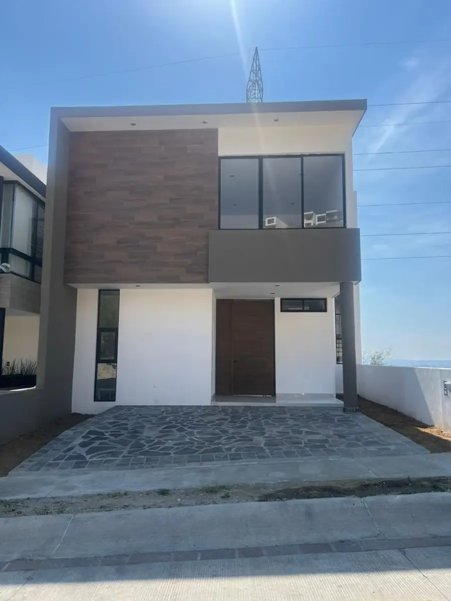 Casa en venta en Residencial Lomas Punta del Este, León — foto 1 de 22