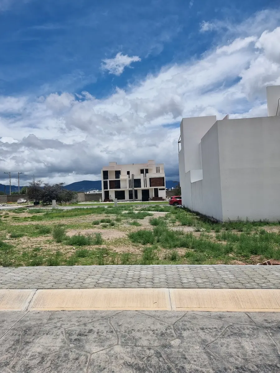 Terreno en venta en Parque Esmeralda, Pachuca de Soto — foto 1 de 6