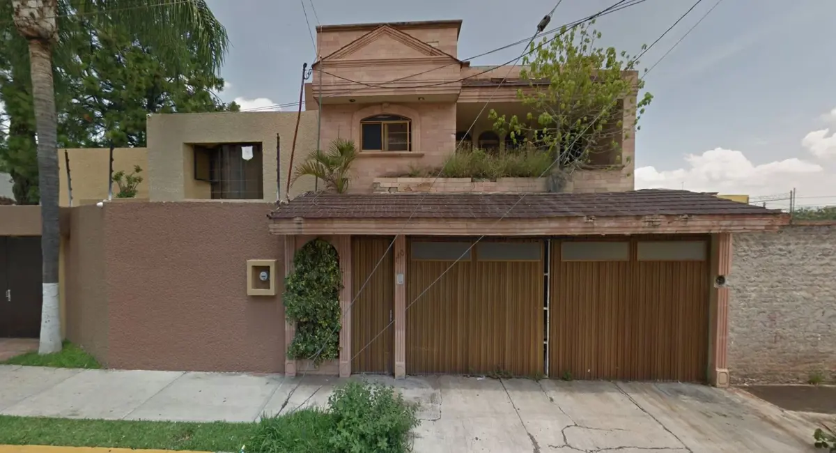 Casa en venta en Los Laureles, Zamora — foto 1 de 11