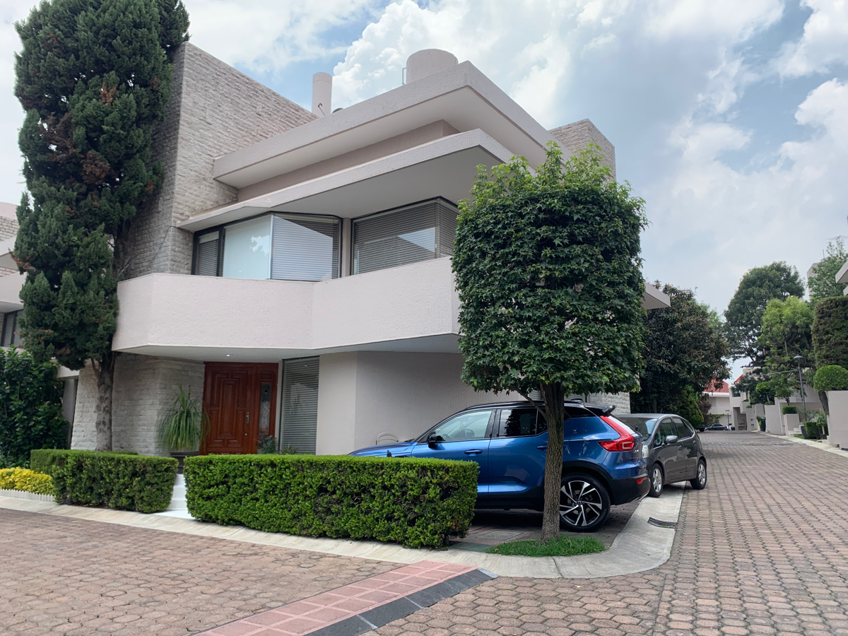 Casa en venta en Lomas de la Herradura, Huixquilucan — foto 1 de 35