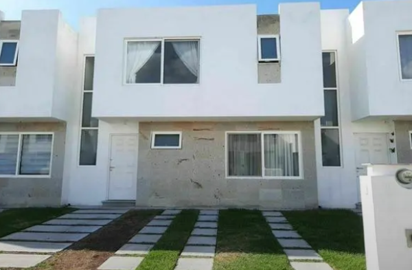 Casa en remate en Paseos del Bosque, Corregidora, Querétaro
