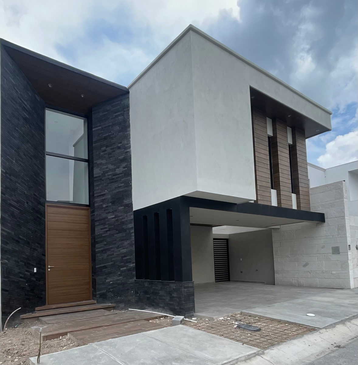 Casa en venta en La Escondida, Saltillo — foto 1 de 24