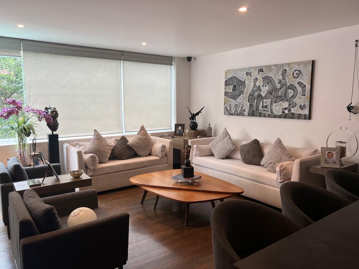 Casa en venta en Bosques de las Lomas, Cuajimalpa de Morelos — foto 1 de 14