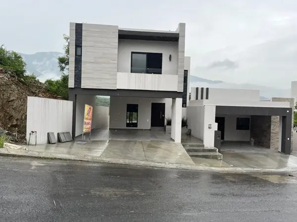 Casa en Alamosur, Santiago, Nuevo León
