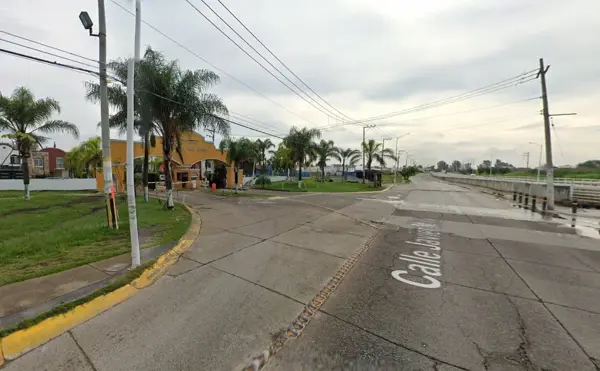Casa en venta en Jardines Del Edén, Tlajomulco de Zúñiga — foto 2 de 7