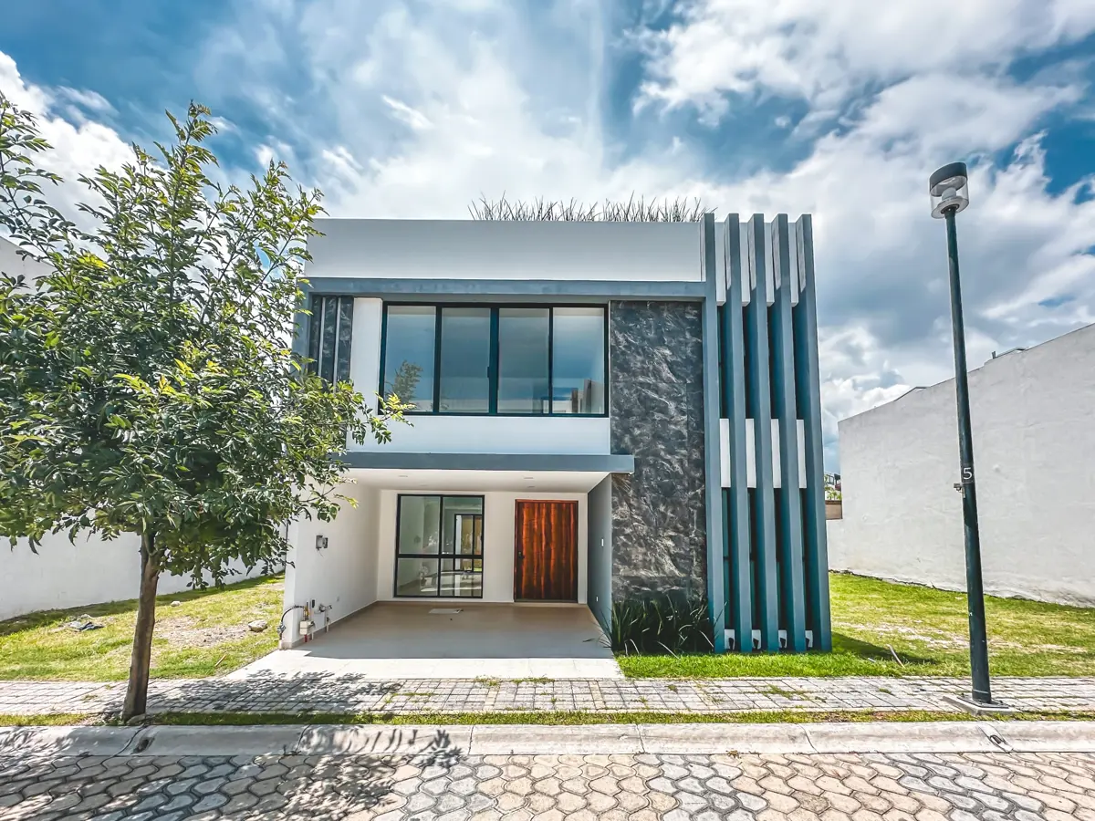 Casa en venta en Lomas de Angelópolis, San Andrés Cholula — foto 1 de 40