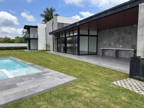 Casa en venta en Lomas de Cocoyoc, Atlatlahucan — foto 2 de 35