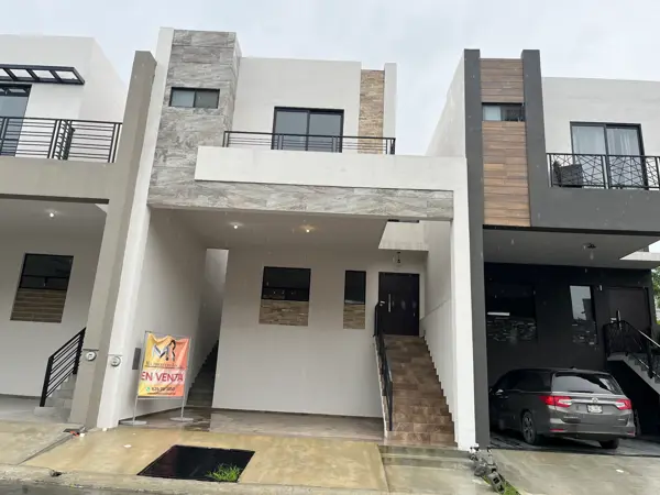 Casa en Alamosur, Santiago, Nuevo León