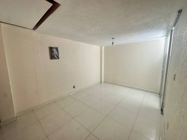Casa en venta en Galaxia Toluca, Toluca — foto 3 de 32