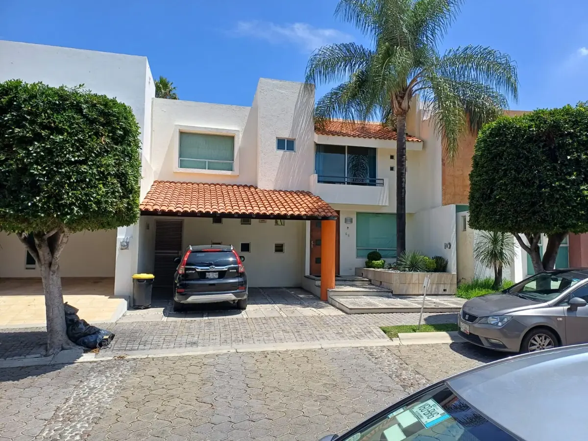 Casa en venta en Lomas de Angelópolis, San Andrés Cholula — foto 1 de 10