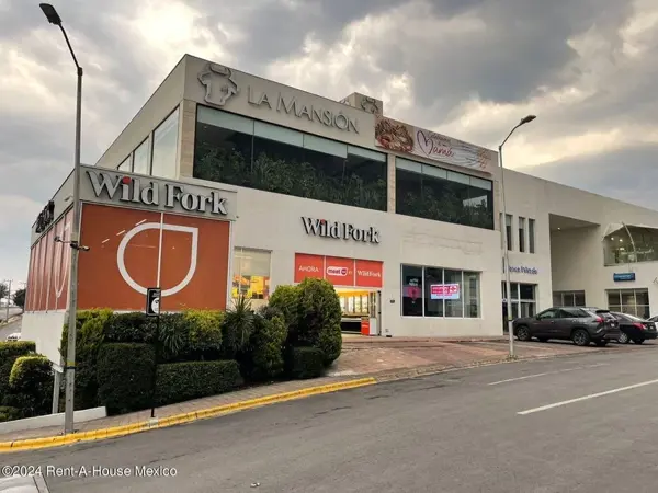 Local en renta en Residencial Lago Esmeralda, Atizapán de Zaragoza — foto 2 de 11