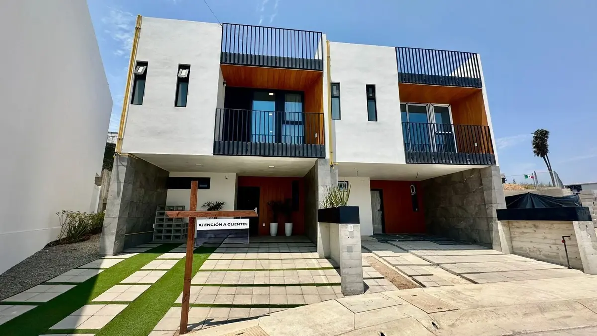 Casa en venta en Soler, Tijuana — foto 1 de 24