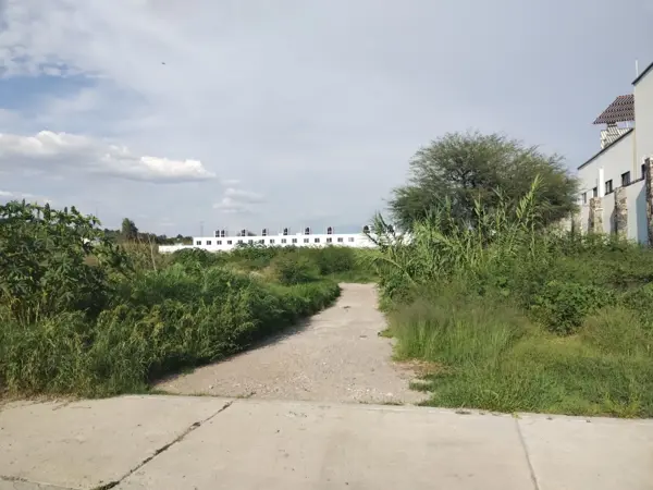 Terreno en venta en Valle Real, Irapuato — foto 2 de 5