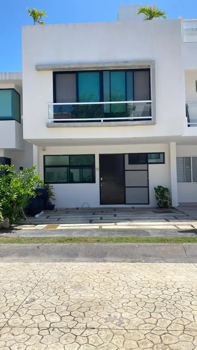 Casa en venta en El Cantil, Solidaridad — foto 1 de 27