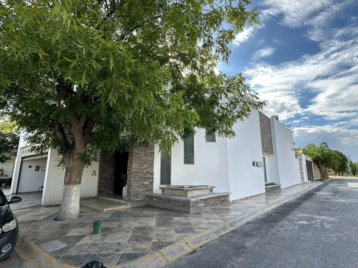 Casa en venta en Real del Nogalar, Torreón — foto 1 de 33
